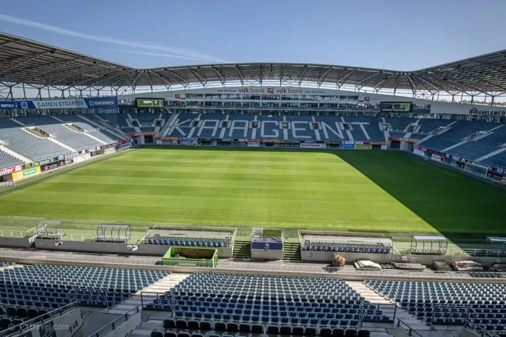 Voelbal stadion van KAA Gent