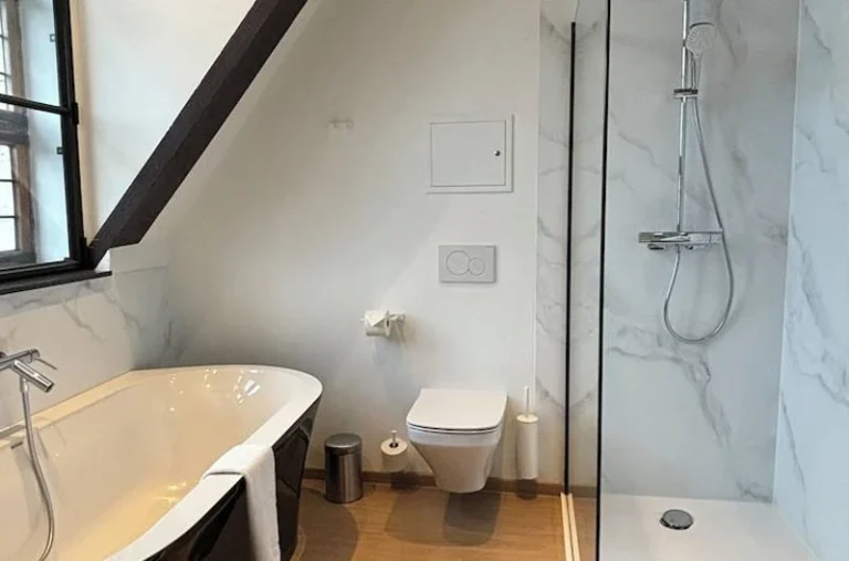 Comic Art Hotel badkamer