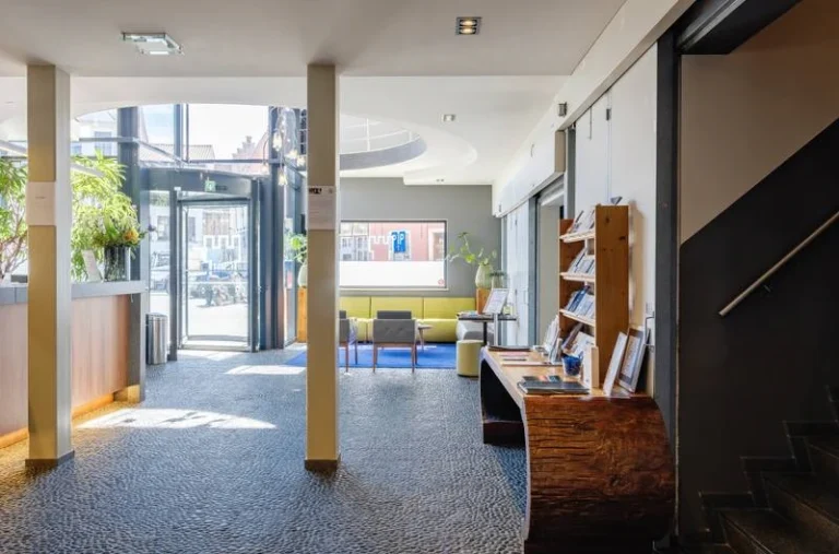 Ghent River Hotel entree