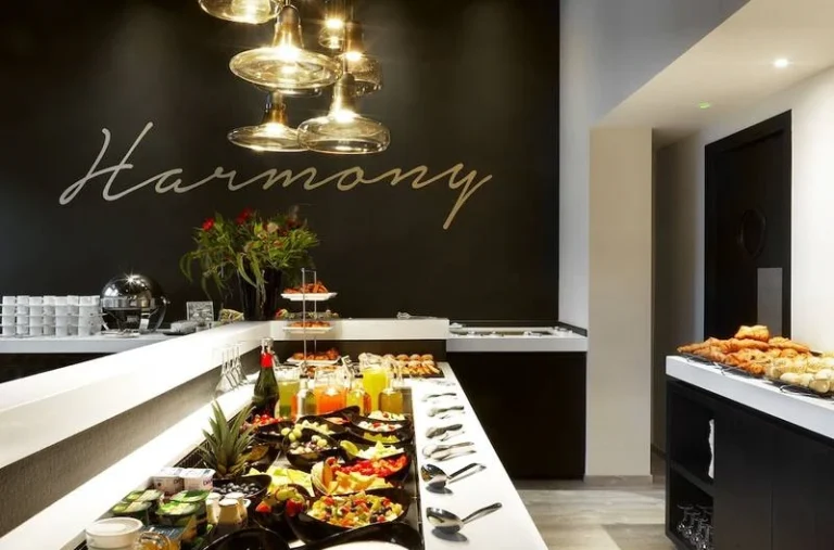 Hotel Harmony buffet