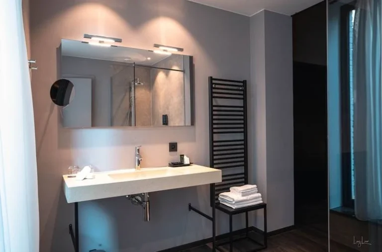 Hotel Harmony wasbak